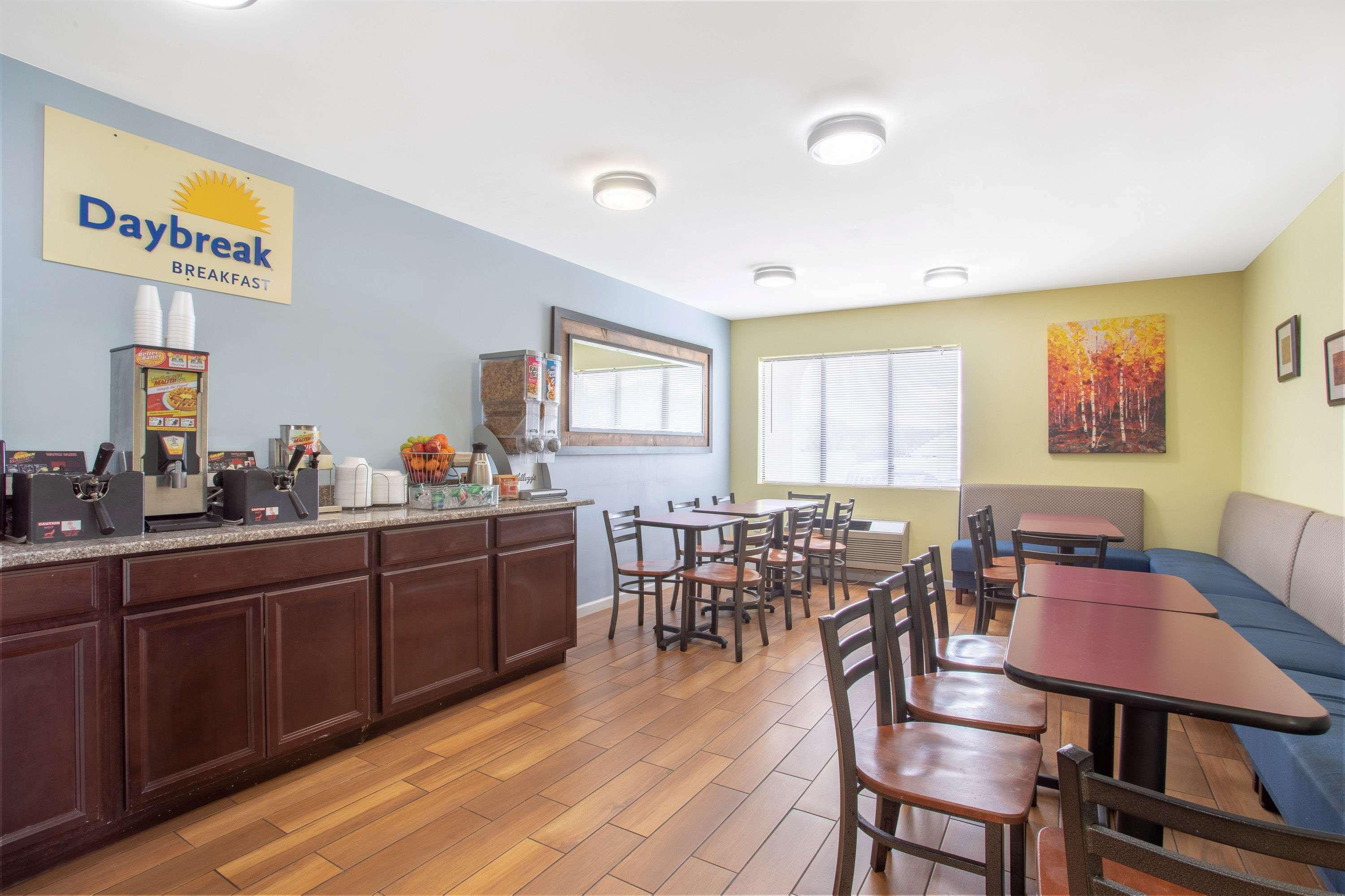 Days Inn By Wyndham Wrightstown Mcguire Afb Bordentown Extérieur photo