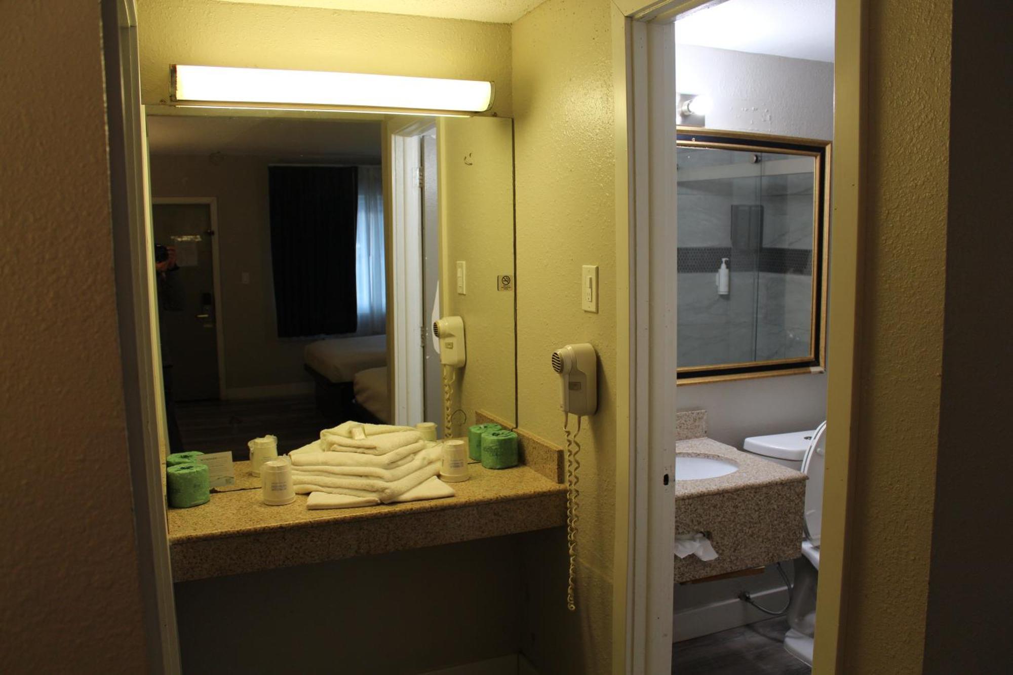 Days Inn By Wyndham Wrightstown Mcguire Afb Bordentown Extérieur photo
