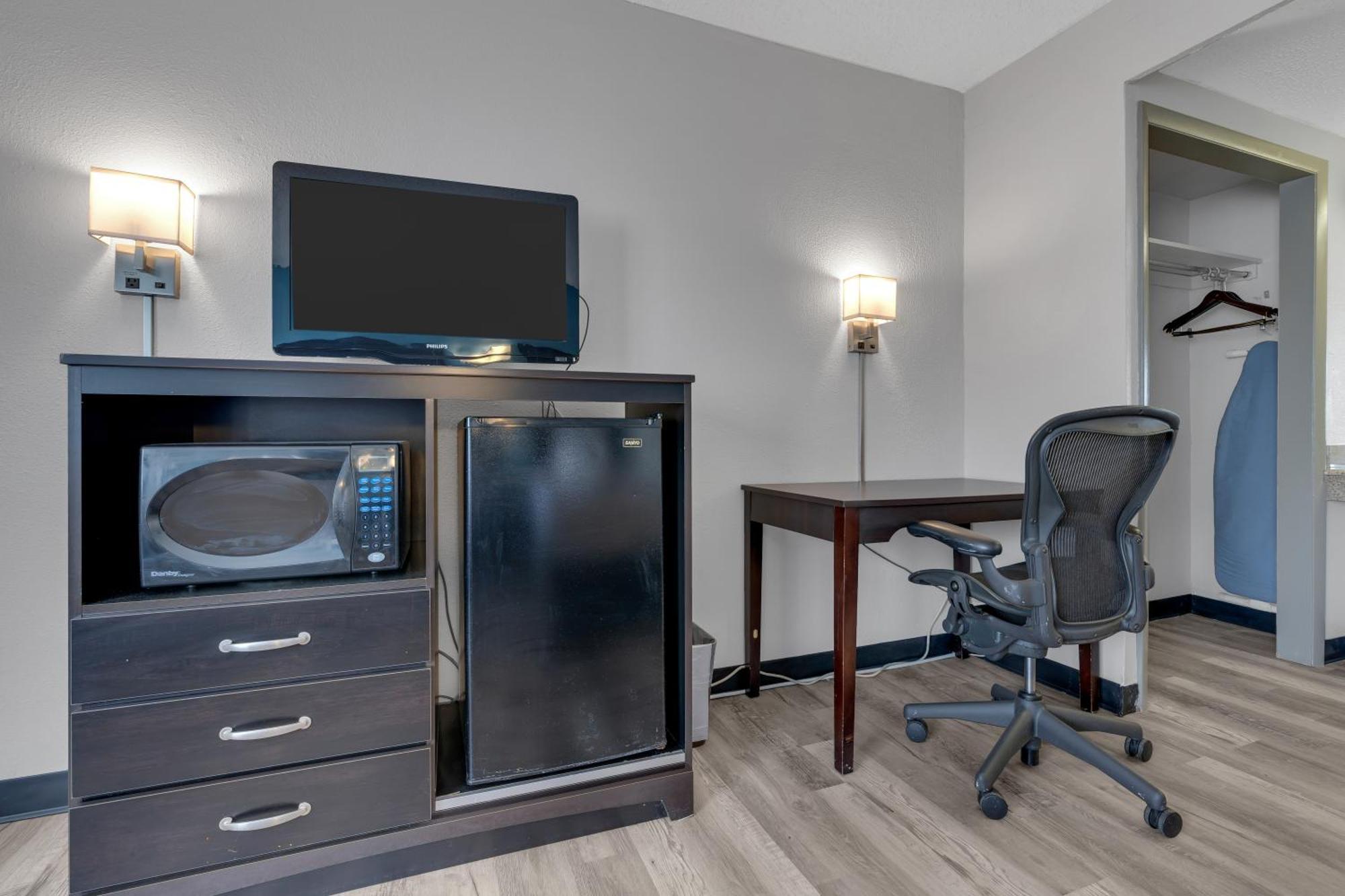 Days Inn By Wyndham Wrightstown Mcguire Afb Bordentown Extérieur photo